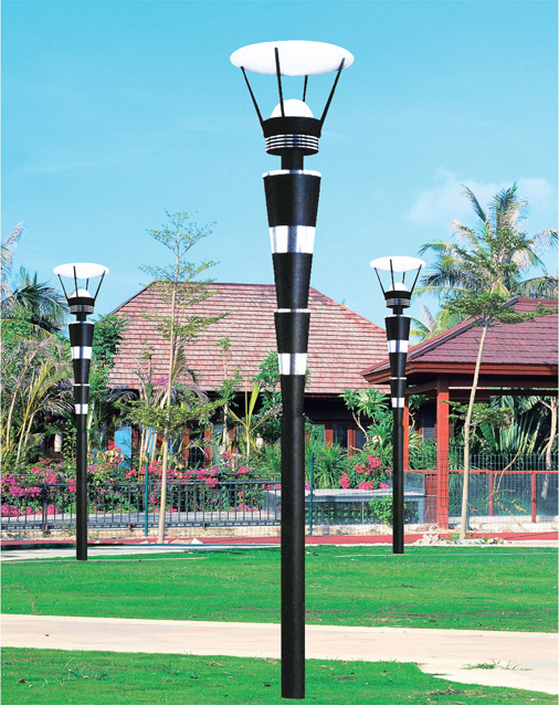 4米現(xiàn)代園林庭院景觀燈圖片