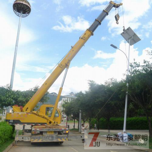 東莞七度照明太陽(yáng)能路燈安裝施工