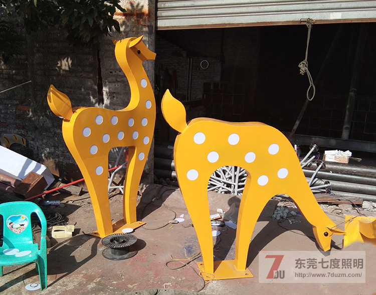 東莞七度照明梅花鹿景觀燈實物圖片