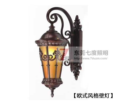 七度照明歐式仿古壁燈實(shí)拍效果圖片