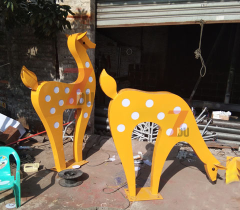 公園\廣場梅花鹿造型景觀燈生產(chǎn)實拍2