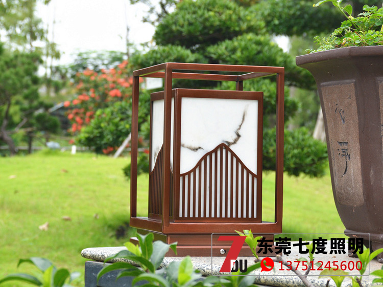 七度不銹鋼鍍銅拉絲草坪燈\柱頭燈安裝效果實拍