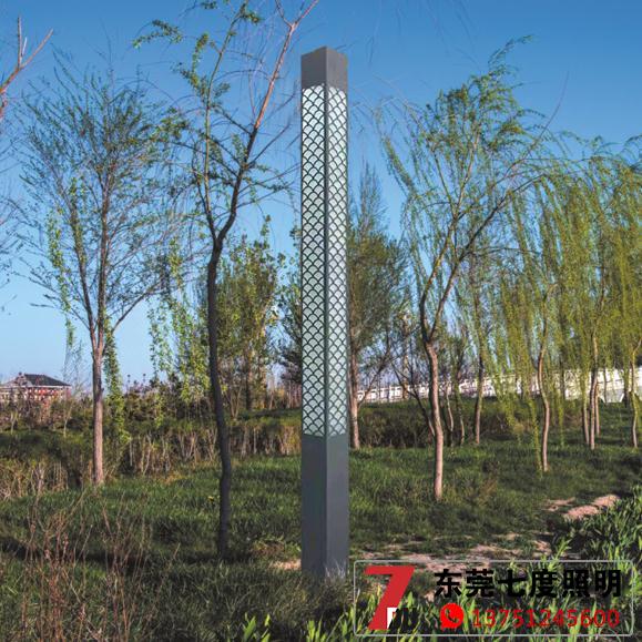 公園現(xiàn)代簡(jiǎn)約LED景觀燈柱安裝效果圖片